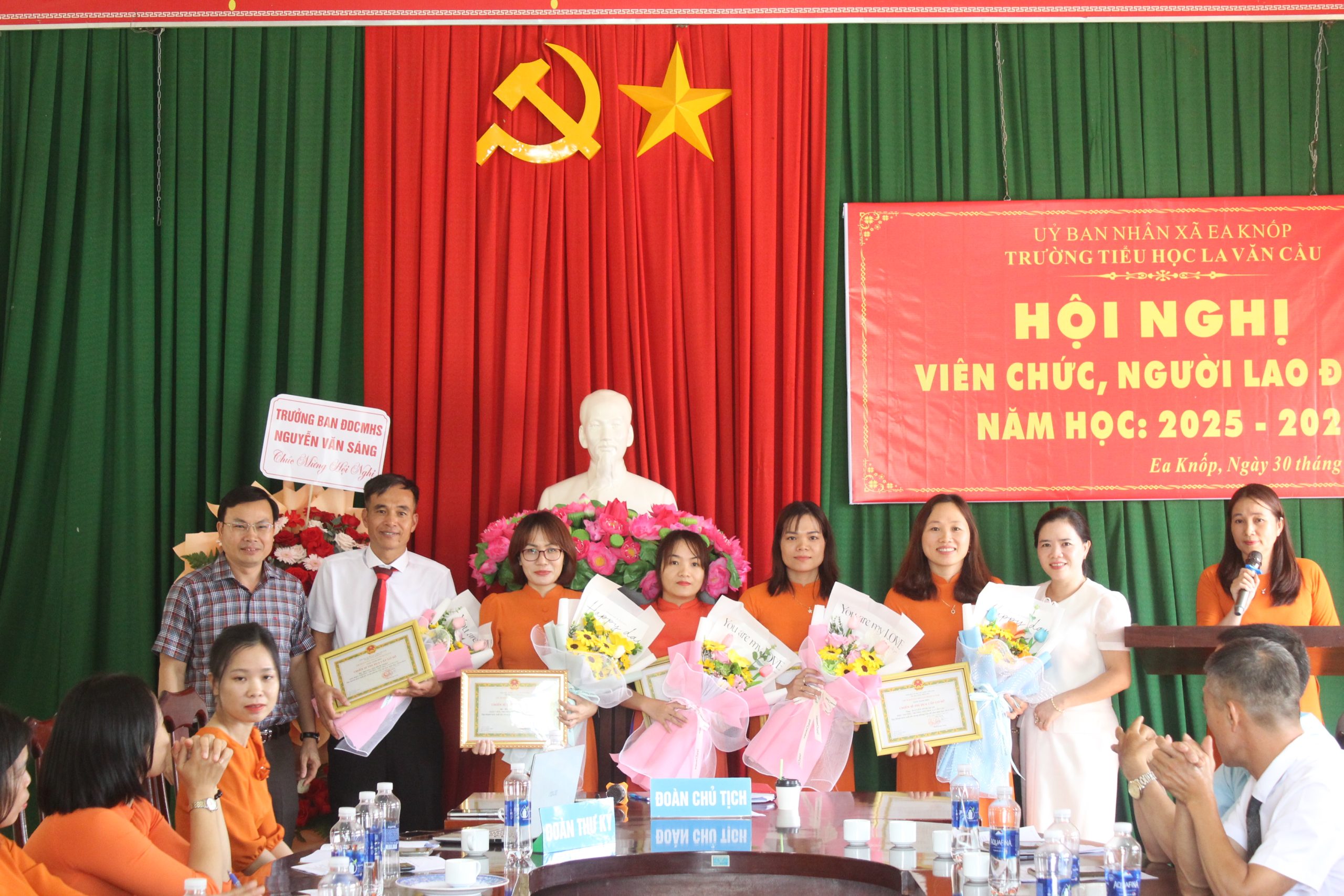 HỘI NGHỊ VIÊN CHỨC VÀ NGƯỜI LAO ĐỘNG NĂM HỌC 2025-2026